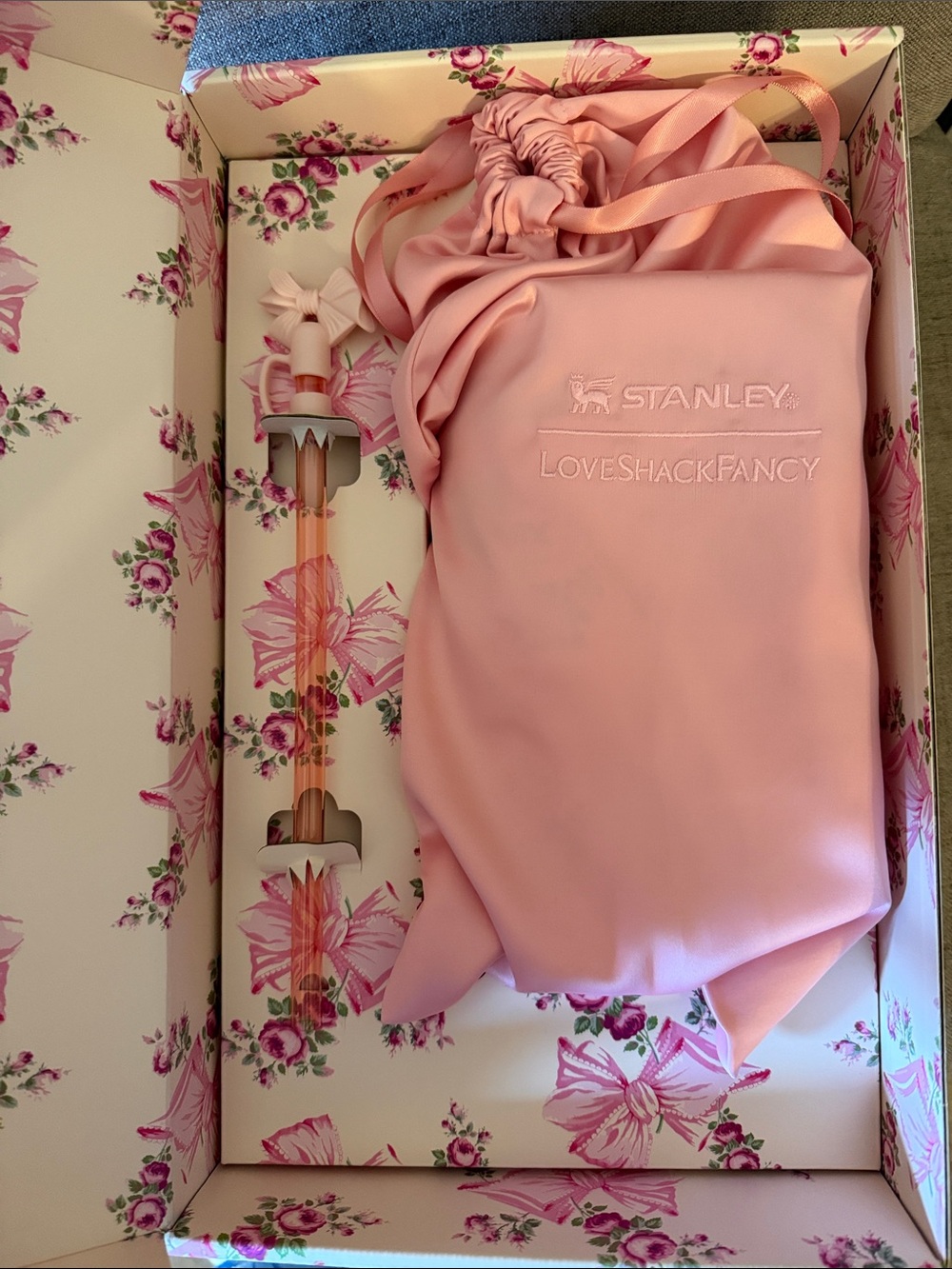 Stanley x LoveShackFancy 20oz Rosa Beaux Pink New in box! 🎀 - Picture 4 of 7